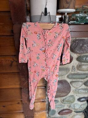 Posh Peanut Retired Peony Bunnies Bamboo Ruffled Footie 6-9M